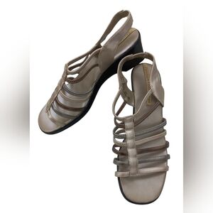 TenderTootsies Women's Elegant Tan Sandals Size 8W US